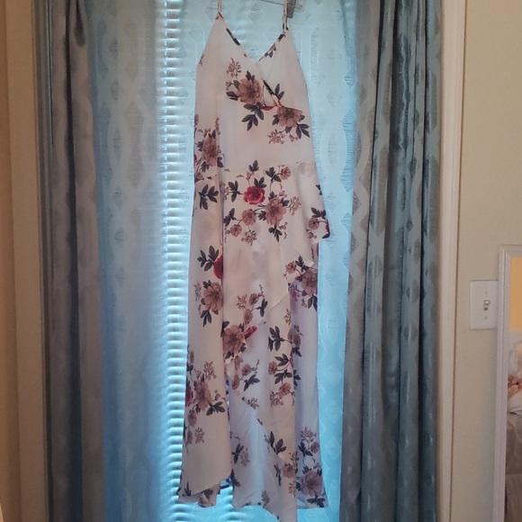 Floral spaghetti strap dress - Picture 5 of 10